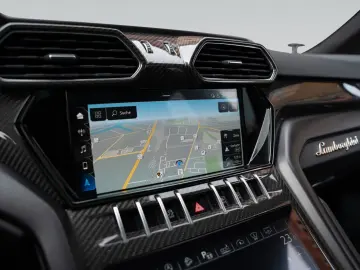 LAMBORGHINI Urus   Carbon Interior   Akrapovic