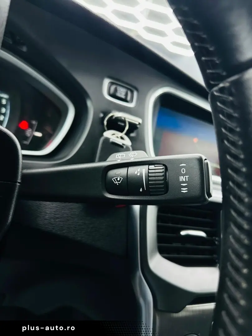 VOLVO V40 2015 1.6D E5 Garantie 12 Luni Rate Avans 0 Doar Cu