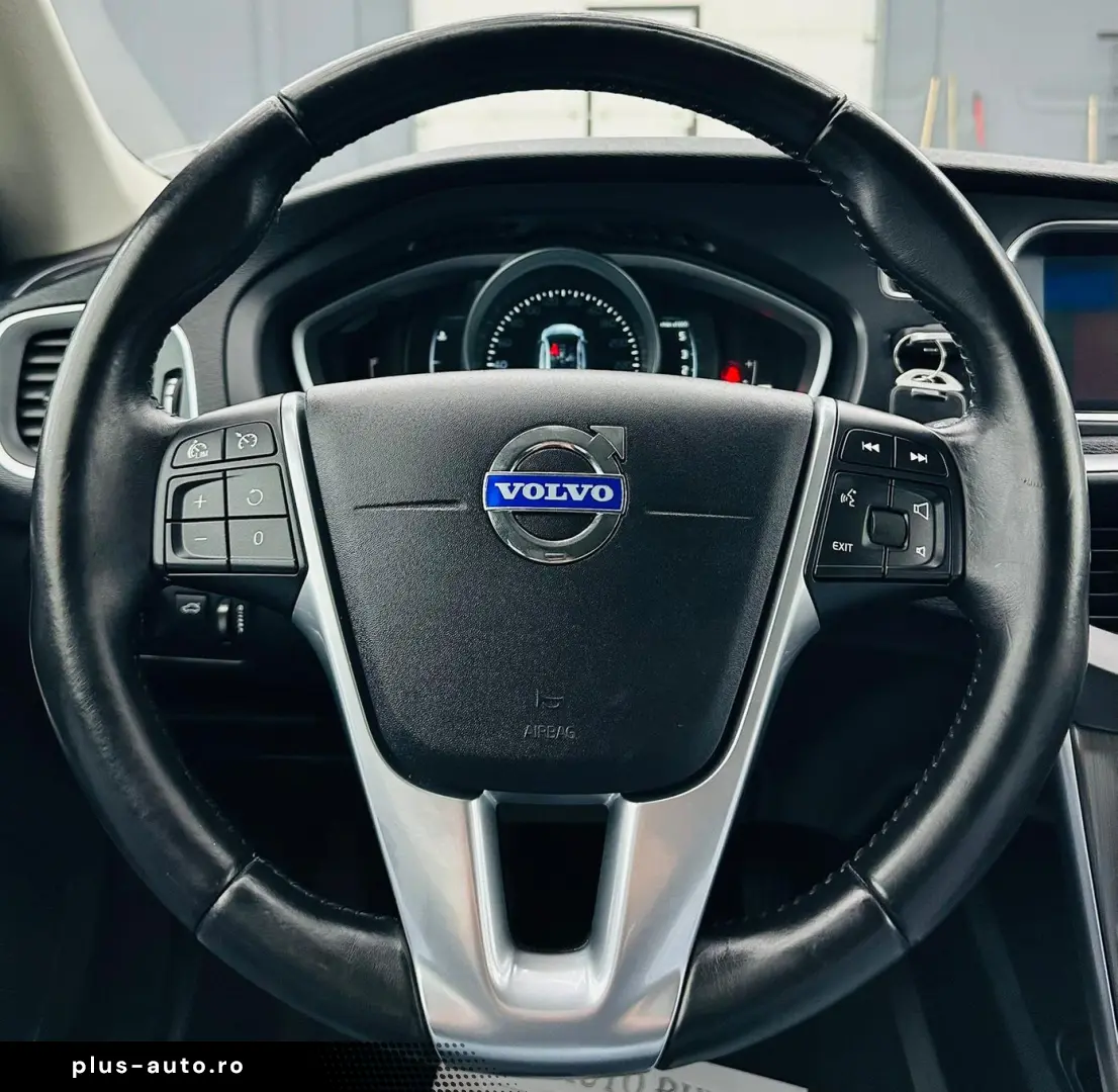 VOLVO V40 2015 1.6D E5 Garantie 12 Luni Rate Avans 0 Doar Cu
