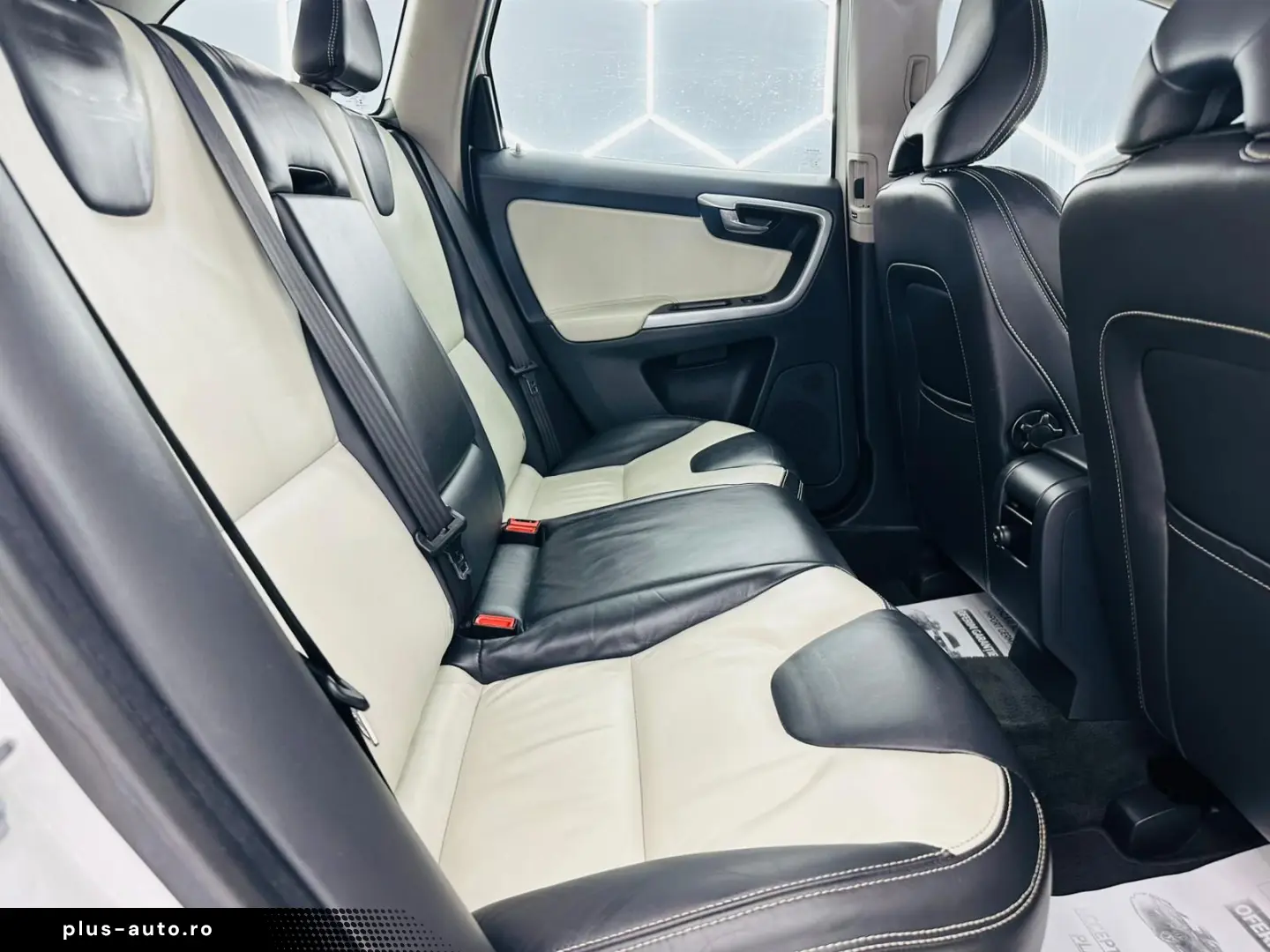 VOLVO Xc-60 2014 2.0D E6 Garantie 12 Luni Rate Avans 0 Doar