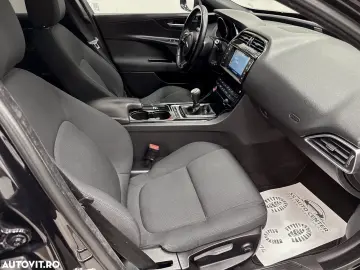 Jaguar XE 2.0 Pure