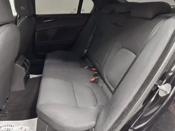 Jaguar XE 2.0 Pure