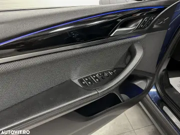 BMW X3 xDrive25d AT xLine