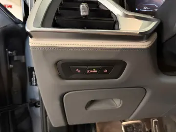 BMW X6 xDrive 40i M Sport LUFTF B W STHZ MASSA