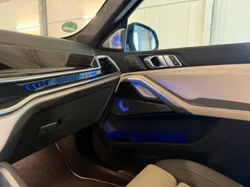 BMW X6 xDrive 40i M Sport LUFTF B W STHZ MASSA