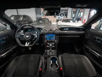 FORD Ford Mustang GT 5.0 V8 MAGNE-RIDE B&O 1.HAND