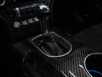 FORD Ford Mustang GT 5.0 V8 MAGNE-RIDE B&O 1.HAND