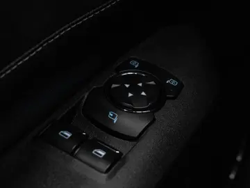 FORD Ford Mustang GT 5.0 V8 MAGNE-RIDE B&O 1.HAND