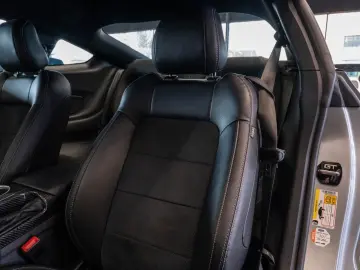 FORD Ford Mustang GT 5.0 V8 MAGNE-RIDE B&O 1.HAND