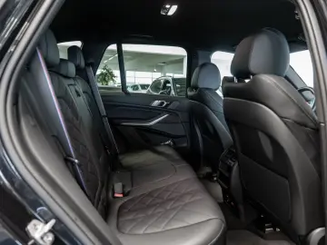 BMW X5 xDrive 30d M-Sport Pro FACEL. LED NAVI H K