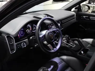 PORSCHE Cayenne Coupe E-Hybrid Platinum Edition Head-Up