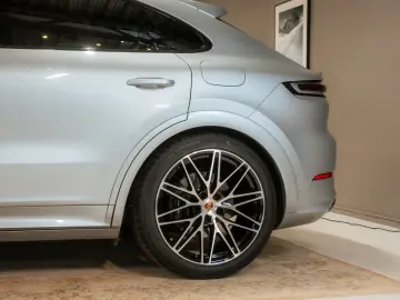 PORSCHE Cayenne Coupe E-Hybrid FACELIFT