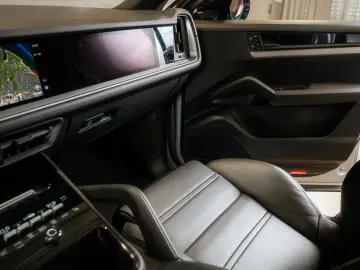 PORSCHE Cayenne Coupe E-Hybrid FACELIFT