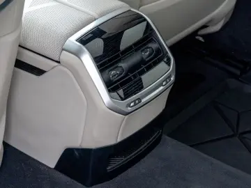 BMW 740d M SPORT.INDIVIDUAL.MASSAGE.SOFTCL.SKY.B&W.