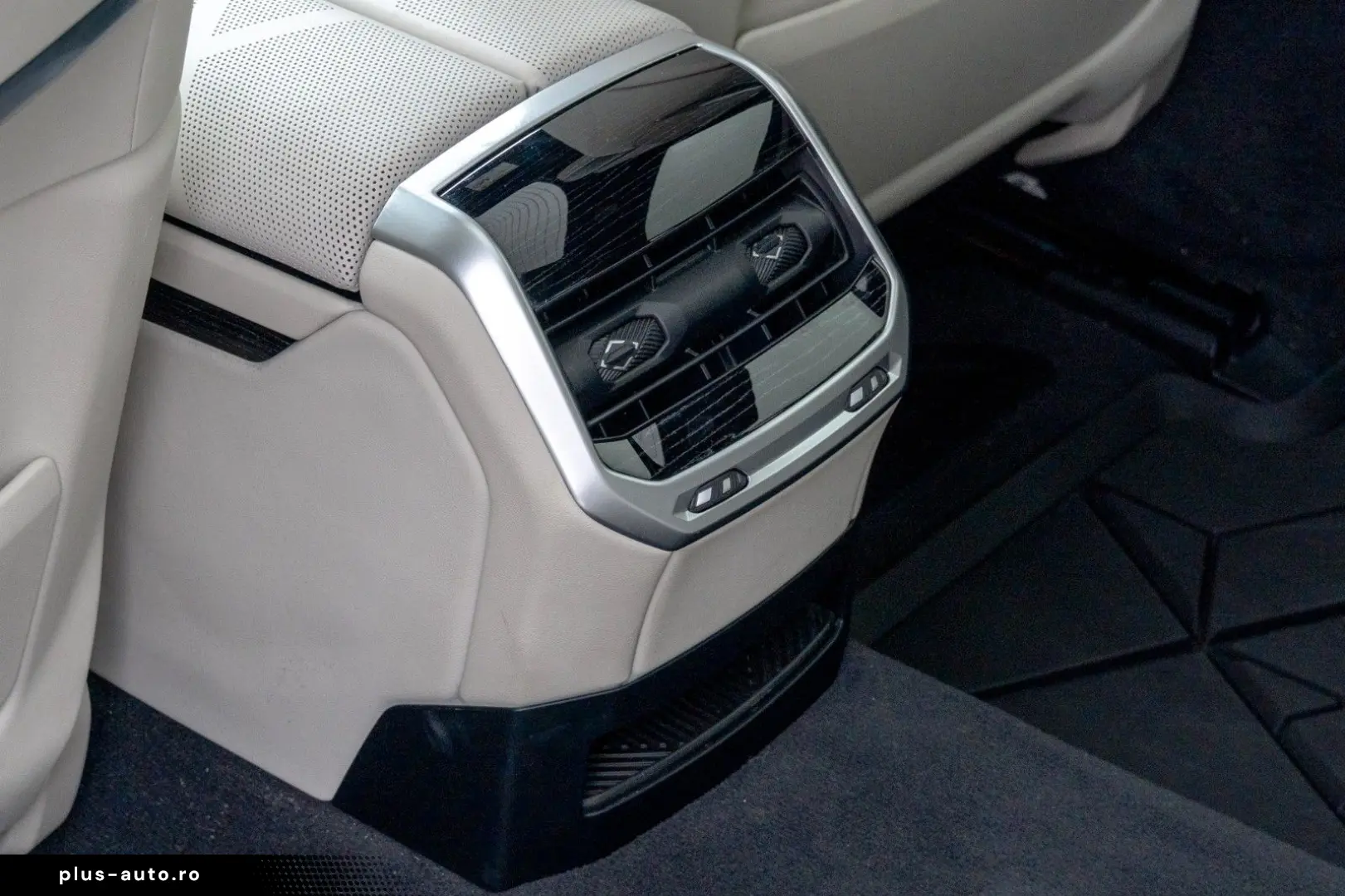 BMW 740d M SPORT.INDIVIDUAL.MASSAGE.SOFTCL.SKY.B&W.