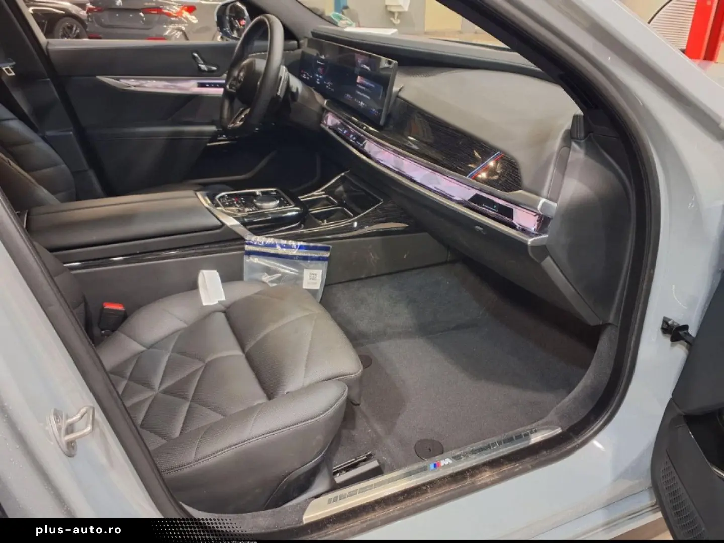 BMW 740d xDr M SPORT FondEnt AHK SkyL StHz 360 DAPro