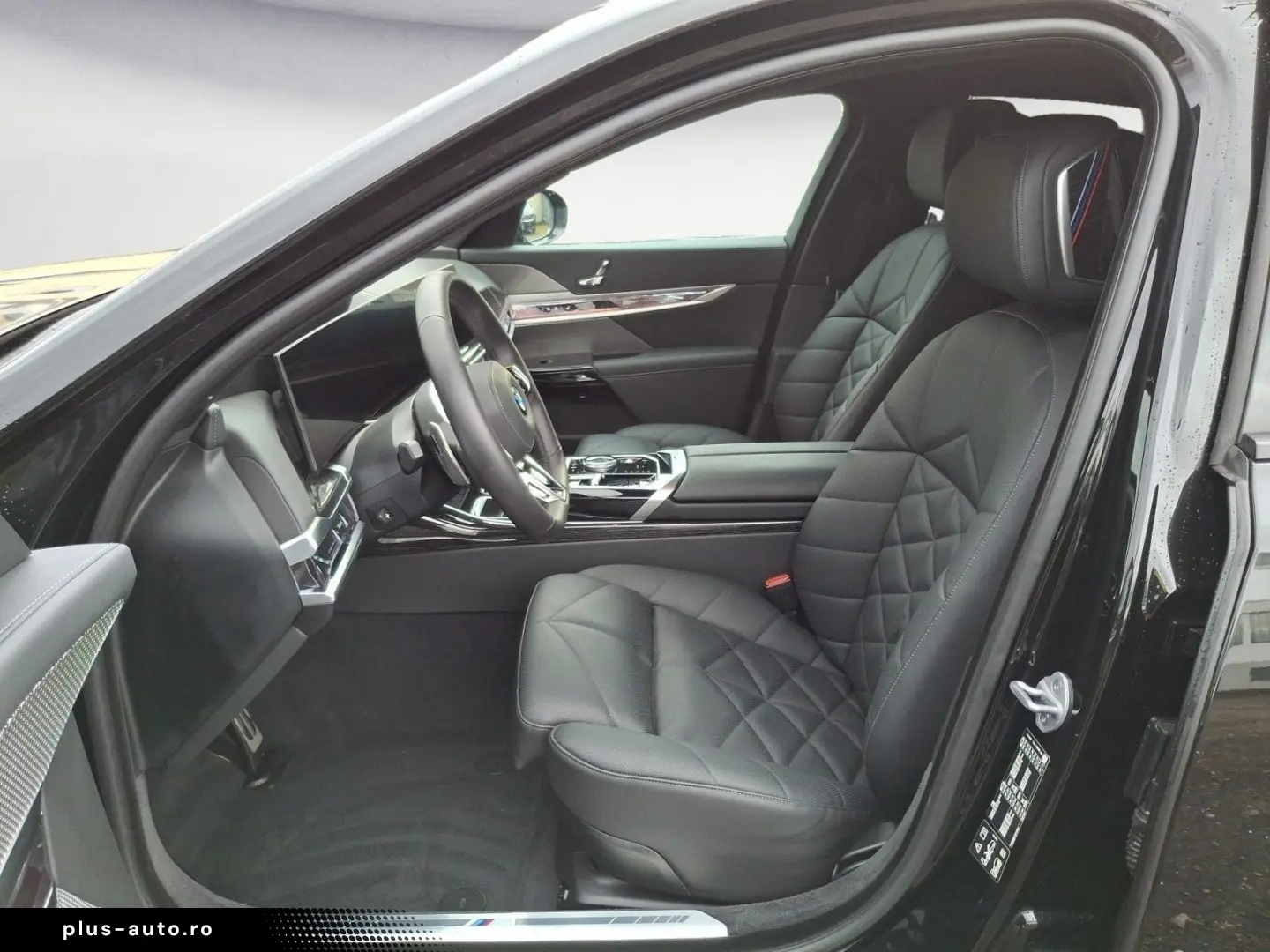 BMW 740d xDrive M SPORT Panorama Sky Lounge Driving