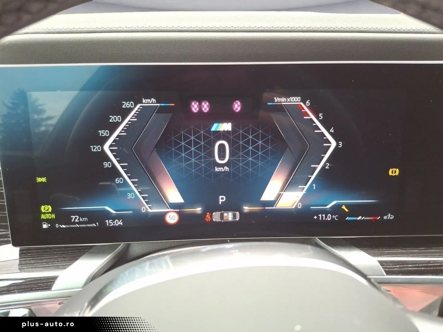 BMW 740d xDrive M SPORT Panorama Sky Lounge Driving