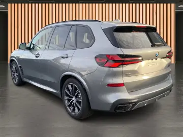BMW X5 M60 i xDrive NP 143.000€