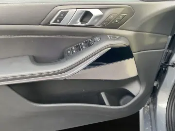 BMW X5 M60 i xDrive NP 143.000€