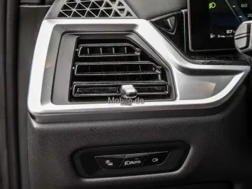 BMW X5 M60i Navi HeadUp h k Pano RKam AHK Stndheizng