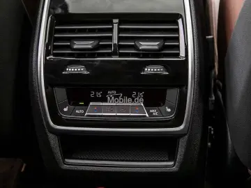 BMW X5 M60i Navi HeadUp h k Pano RKam AHK Stndheizng