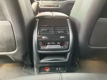 BMW X5 M60i xDrive HUD Pano DA  H K AHK STH PA Pro