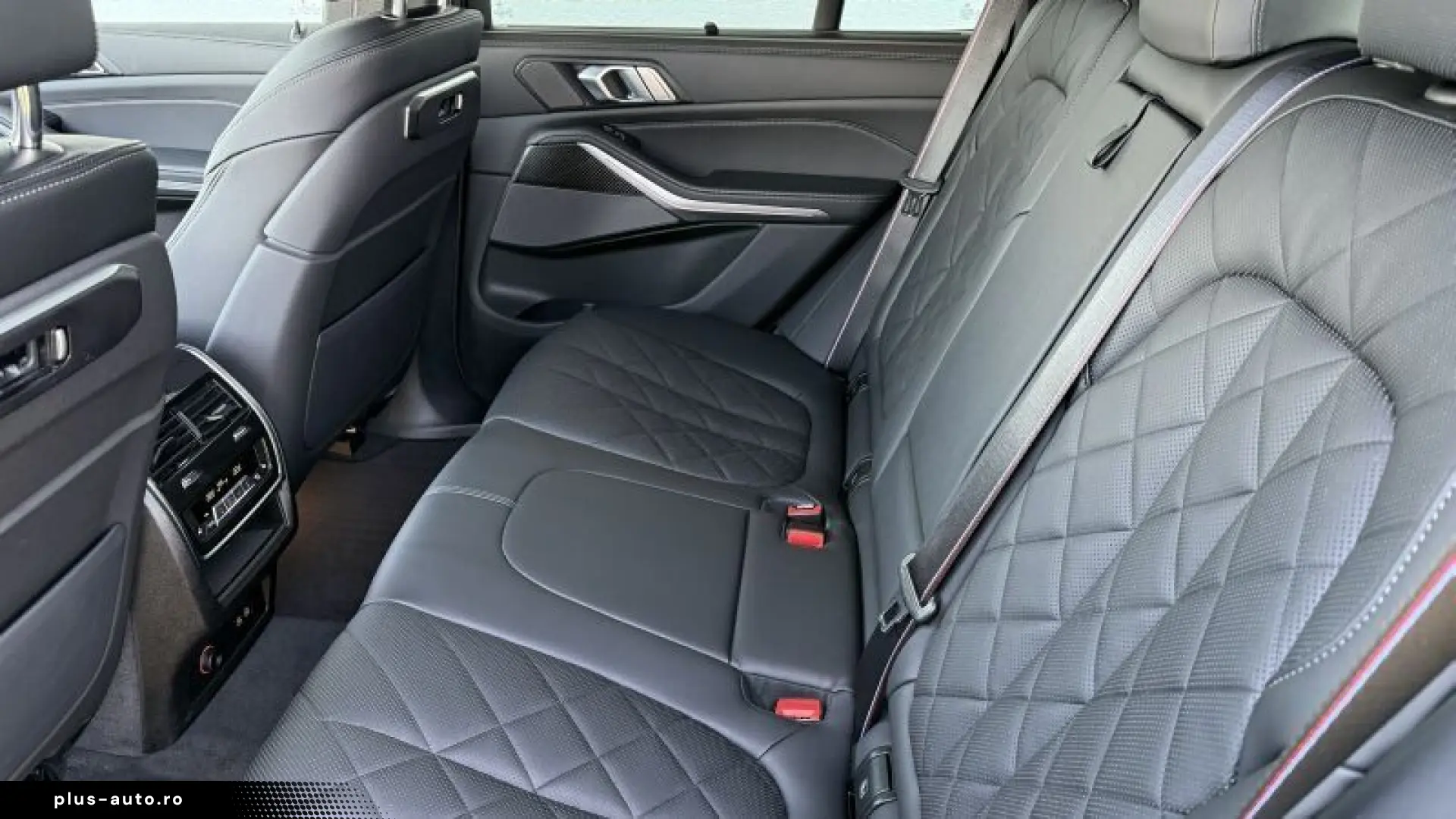 BMW X5 M60i SHZ INTEG hk GEST PANO 4xAC ROLLO PRIVAV