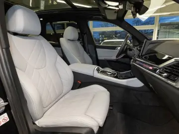 BMW X5 M60i xDrive Sportpaket Gestiksteuerung DAB
