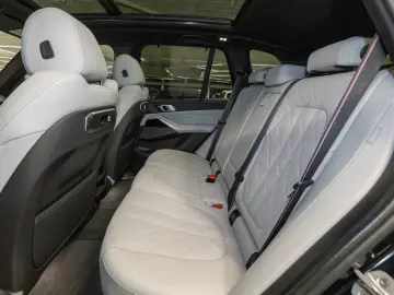 BMW X5 M60i xDrive Sportpaket Gestiksteuerung DAB