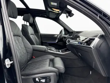 BMW X5 M60i xDr M SPORT PRO Pano 360  H K St G