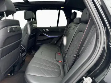 BMW X5 M60i xDr M SPORT PRO Pano 360  H K St G