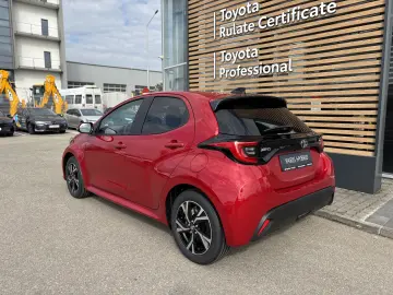 Yaris 1.5 HEV Busniess