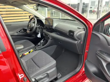 Yaris 1.5 HEV Busniess