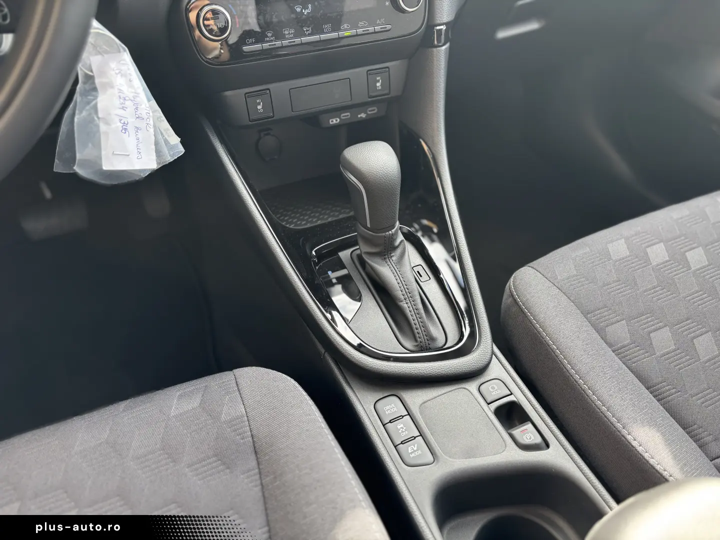 Yaris 1.5 HEV Busniess