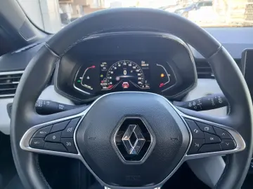 Renault Clio V TECHNO TCe 90