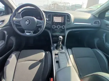 Renault  Megane Sedan Techno TCe 140 GPF