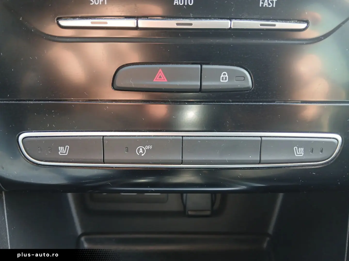 Renault  Megane Sedan Techno TCe 140 GPF