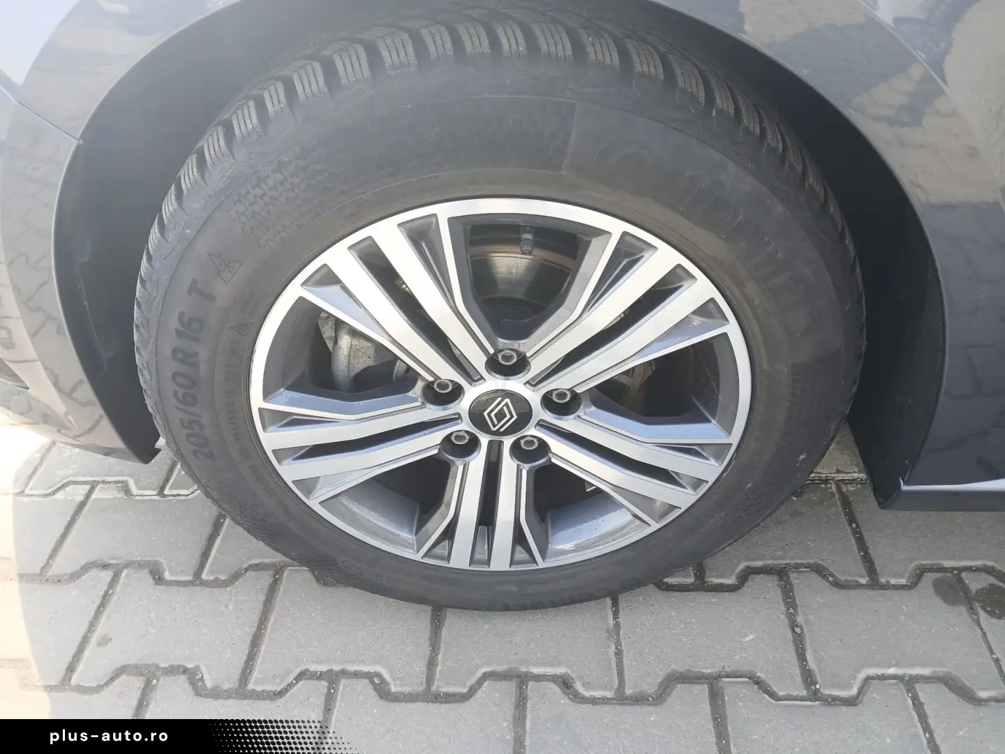 Renault  Megane Sedan Techno TCe 140 GPF