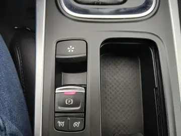 Renault Megane Sedan INTENS Energy TCe 130 CP EDC