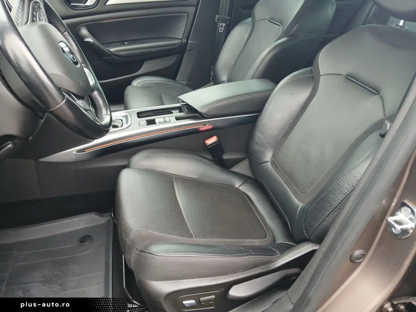 Renault Megane Sedan INTENS Energy TCe 130 CP EDC