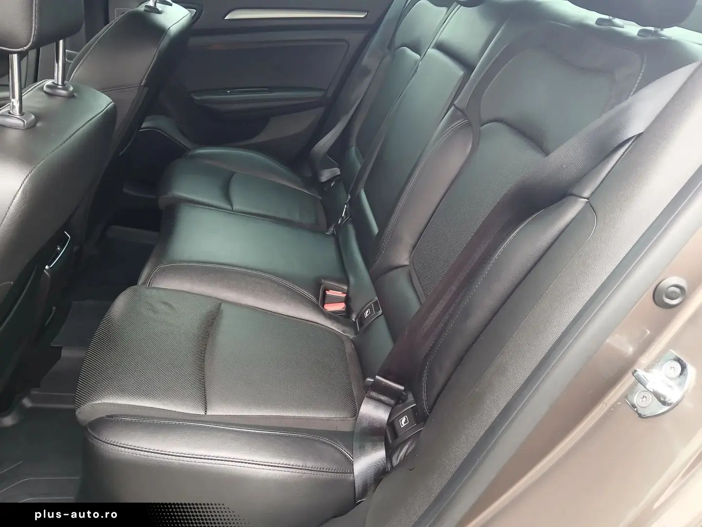 Renault Megane Sedan INTENS Energy TCe 130 CP EDC