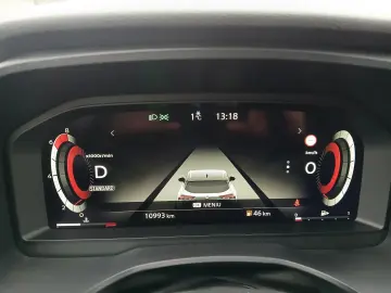 Nissan Qashqai TEKNA 1.3 l 156CP mild-hybrid 2WD