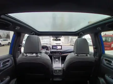 Nissan Qashqai TEKNA 1.3 l 156CP mild-hybrid 2WD