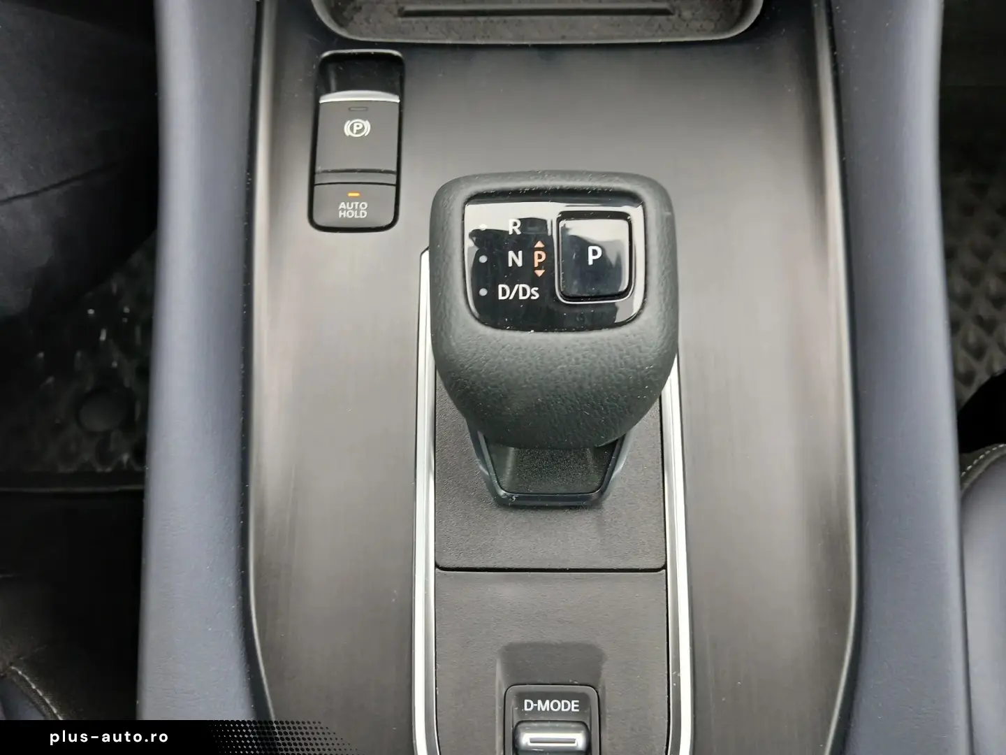 Nissan Qashqai TEKNA 1.3 l 156CP mild-hybrid 2WD