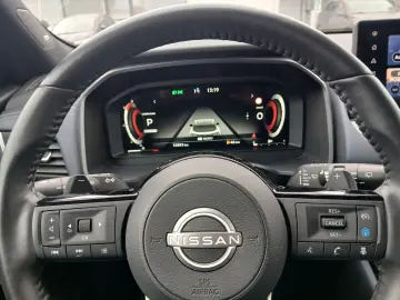 Nissan Qashqai TEKNA 1.3 l 156CP mild-hybrid 2WD