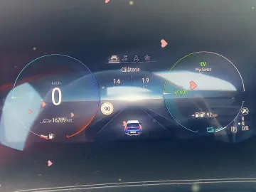 Renault Captur INTENS E-TECH Plug-in 160