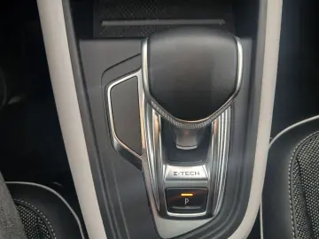 Renault Captur INTENS E-TECH Plug-in 160