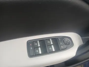 Renault Captur INTENS E-TECH Plug-in 160