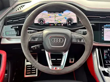 AUDI Q8 55TFSI qu S LINE PANO STANDHZ AHK MATRIX B&O